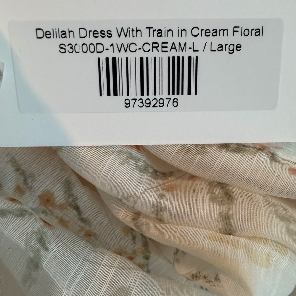 Worth Collective Delilah Maxi Dress with train - Picture 5 of 7